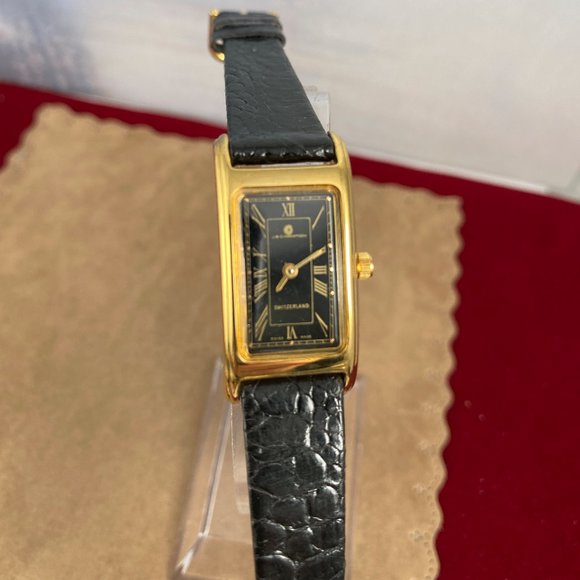 Vintage 1980's JB Champion Tank Style Gold Watch Gold Hands Roman Numerals - Picture 3 of 9